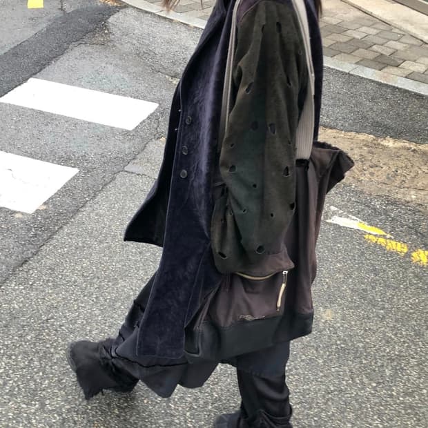 ANNAPIANURA 아티잔 스웨이드 코트