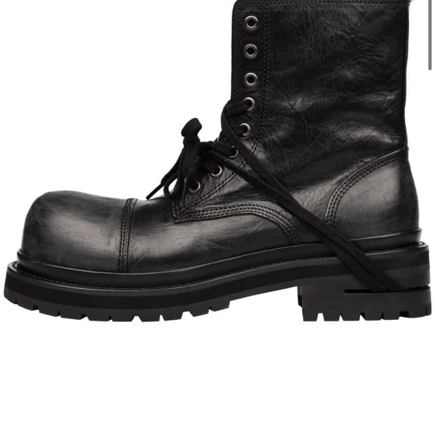 쏘유레슈어 x코인서울 부츠 270 구매 원합니다 