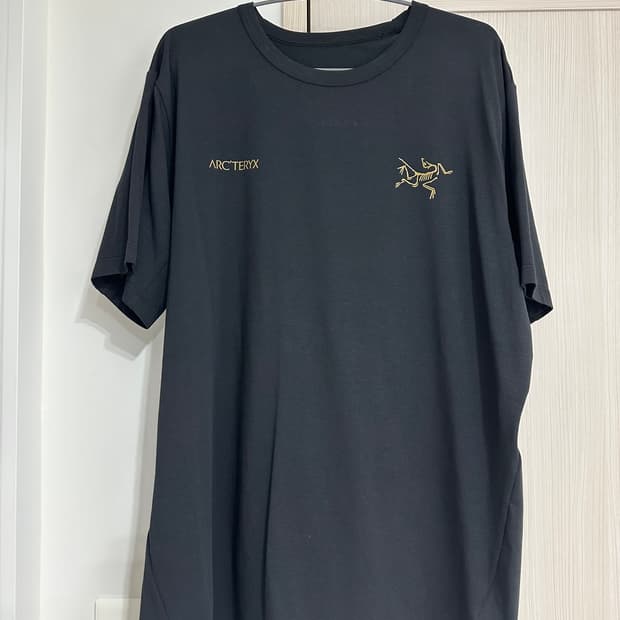 아크테릭스 캡티브 스플릿 티셔츠 블랙 XL