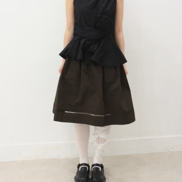 chika kisada ribbon sleeveless top