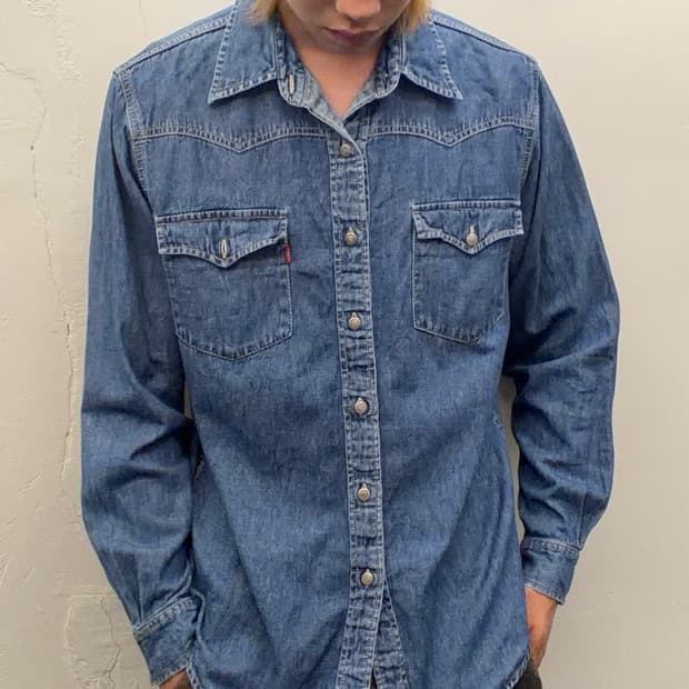 00’s Levi’s denim western shirts