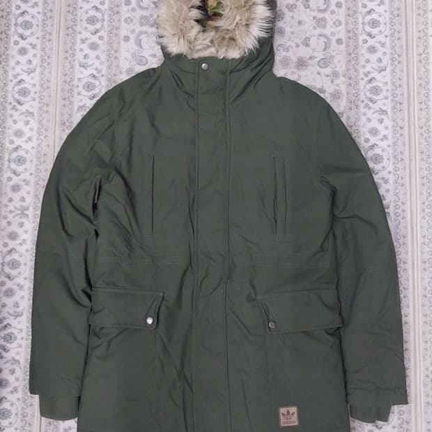 아디다스 래더패치 카모플라쥬 패딩 90  (사이즈크게나옴)