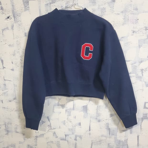 커버낫 여성 C자수 크롭 맨투맨 