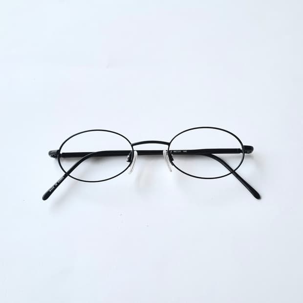 데드스탁 스몰사이즈 오벌 스텐다드안경테 733