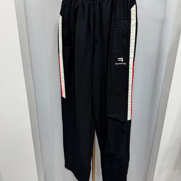 발렌시아가 스포티 B트랙 팬츠 46사이즈 
