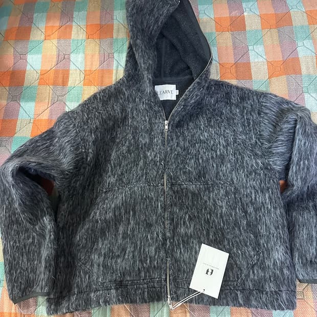 르아브 헤일리 크롭 울 후드 집업 차콜