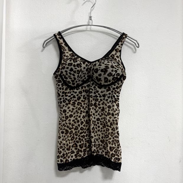Leopard sleeveless top