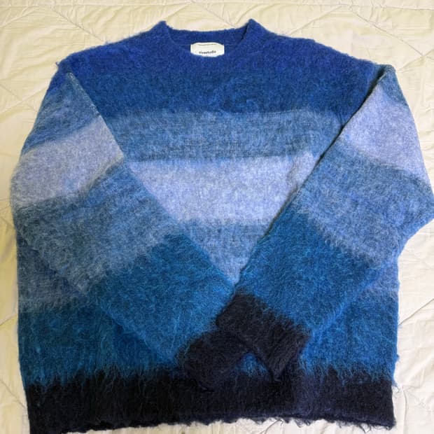 비바스튜디오 그라데이션 니트