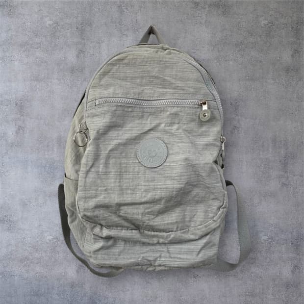 키플링 Kipling 라이트그레이 백팩
