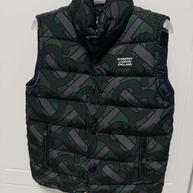 버버리 모노그램 패딩 조끼