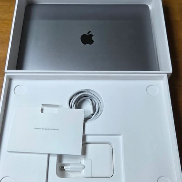 맥북 에어 13 M1 칩 256GB