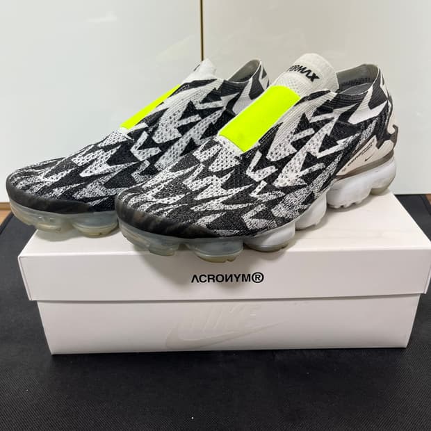 나이키 아크로님 베이퍼맥스