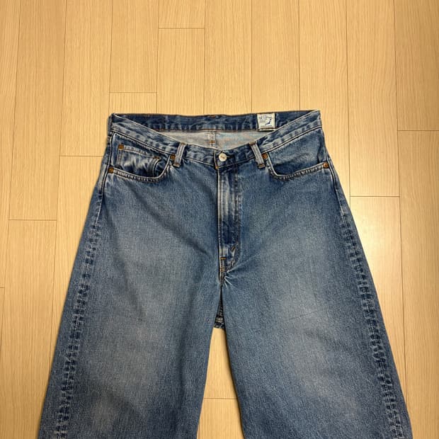 오어슬로우 100 SUPER DAD'S FIT SHORTS 팝니다.