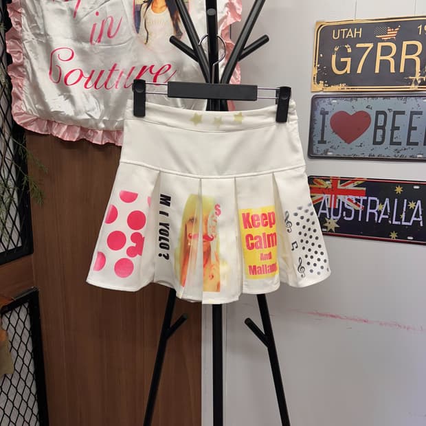 Lady Gaga Print Pleated Skirt
