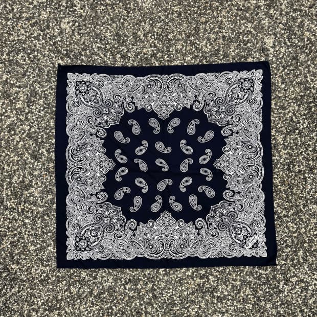 빈티지 페이즐리 반다나 (60x56cm)  