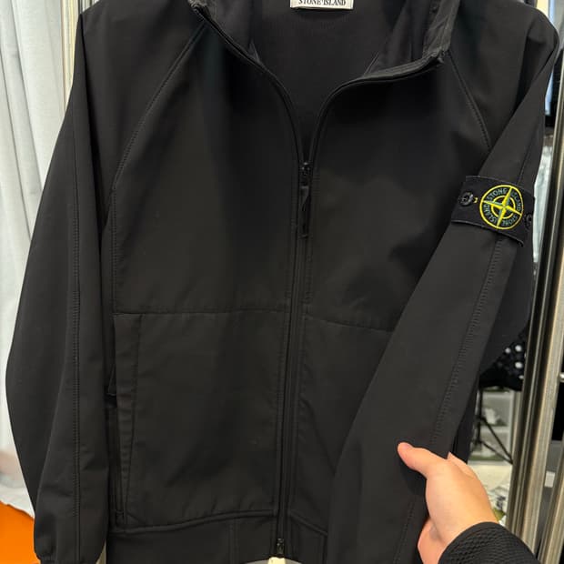 23ss 스톤아일랜드 소프트쉘 M