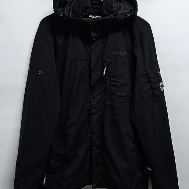 디스커버리 블랙 후드 바람막이 점퍼 105