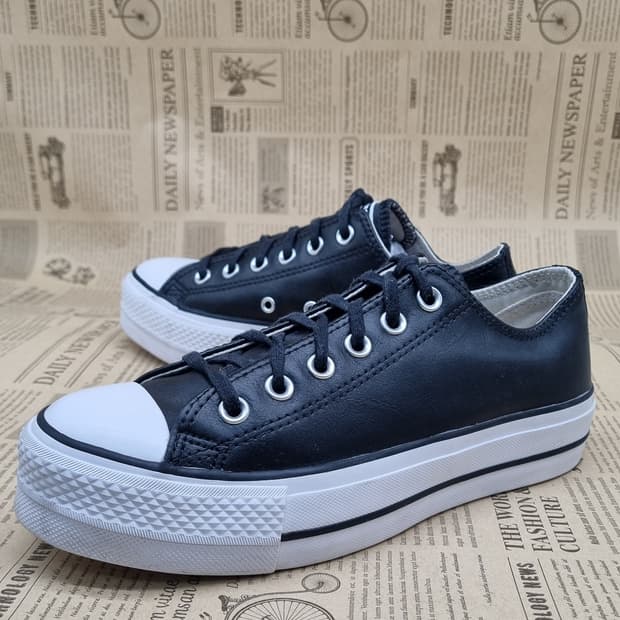 컨버스 리프트 클린 레더 스니커즈250