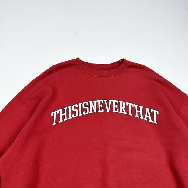 디스이즈네버댓 (디네댓) 이니셜 로고 맨투맨 (L)