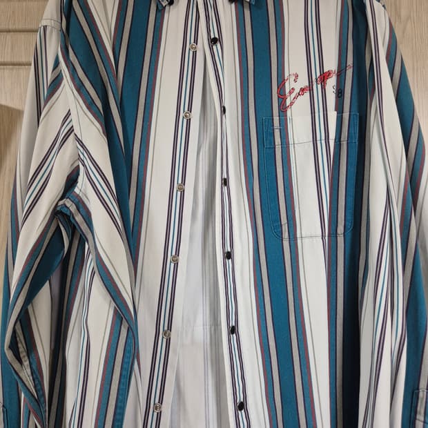 발렌시아가 18 유로패치 셔츠 39