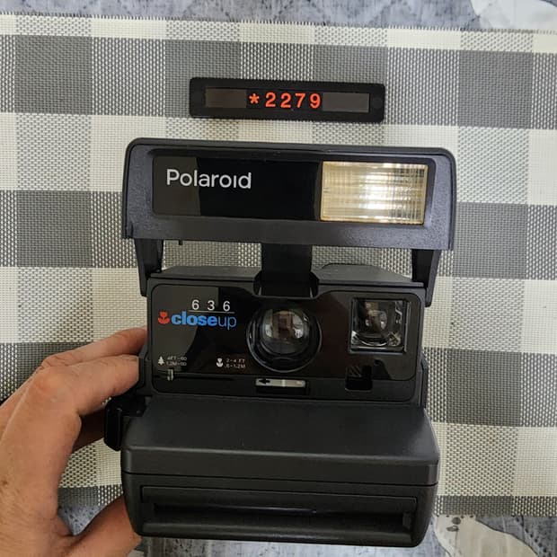 폴라로이드 클로즈업 636 즉석카메라