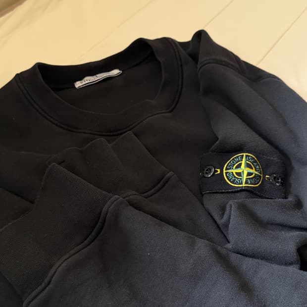 스톤아일랜드 맨투맨 25fw