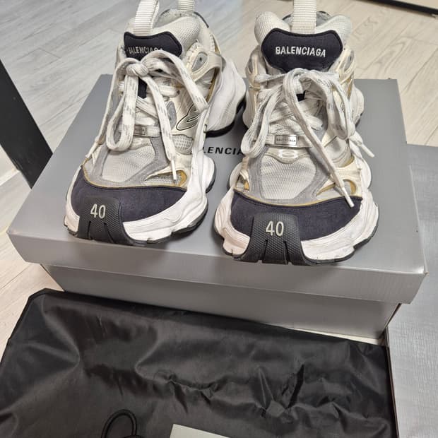 발렌시아가 카고 스니커즈 검흰 40