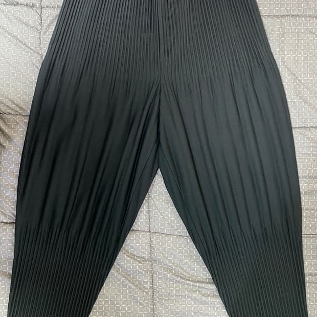 옴므플리세 베이직 바지