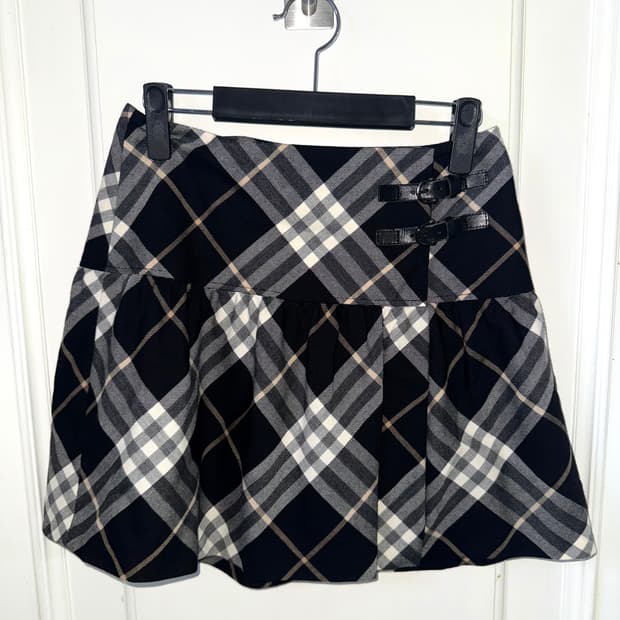 버버리 체크 버클 치마 블루라벨