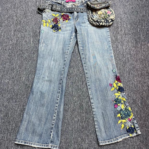 Kiok jeans 오리엔탈 자수 부츠컷 (청가방 세트)