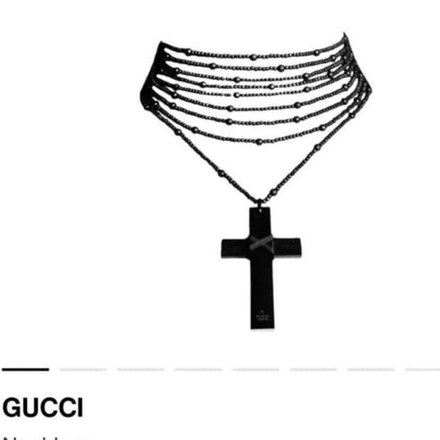구찌 2002 톰포드 크로스 목걸이 구해요