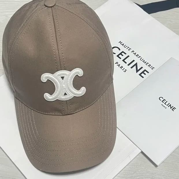셀린느 트리옹프 베이스볼캡 S 그레이지