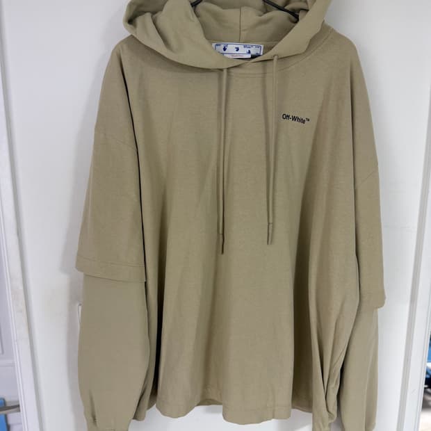 (새상품/정품) 오프화이트 스컬 화살표 맨투맨/롱슬리브 팝니다 XL