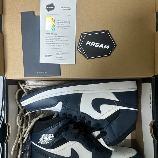 조던1 미드 다크틸 네이비 265 새상품