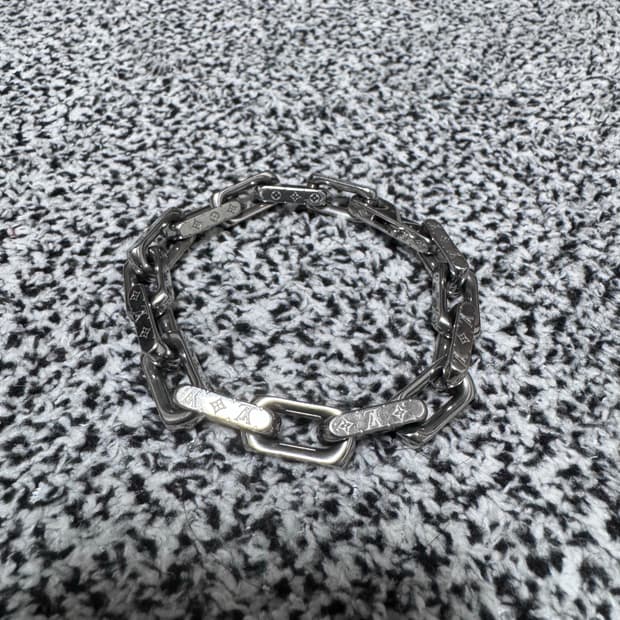 루이비통 버질아블로 체인 팔찌 L사이즈