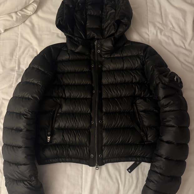 배드블러드 경량패딩