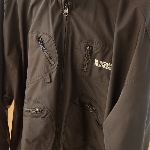 노매뉴얼 바람막이