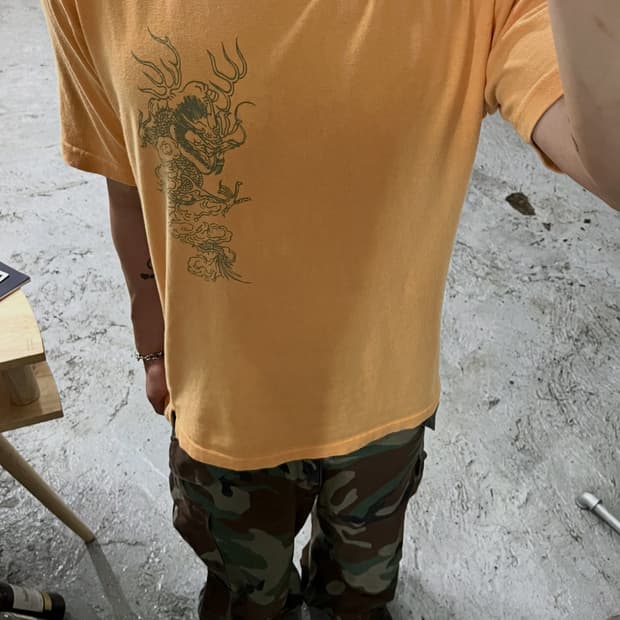 old uniqlo oriental 🐉 tee
