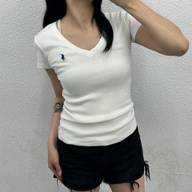 폴로 랄프로렌 딱붙핏 블루포니 브이넥 화이트 반팔 S