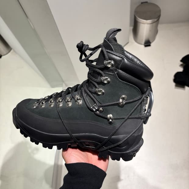 Heliot emill 240사이즈 새상품