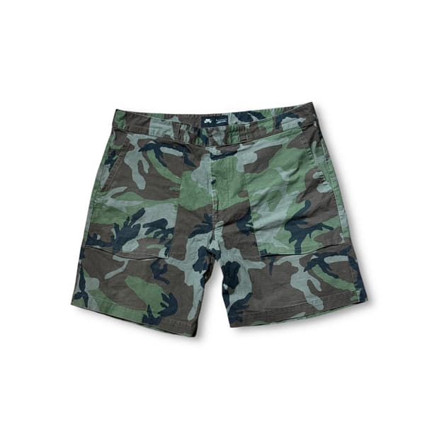 Nike SB 카모플라주 쇼츠