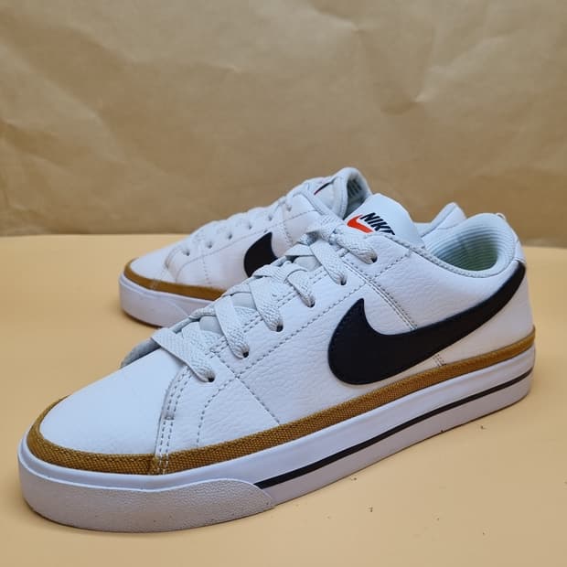 나이키 코트 레거시 스니커즈245