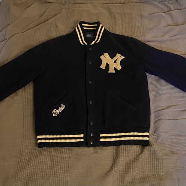 (초판)21FW 폴로 랄프로렌 X 뉴욕 양키스 울 바시티자켓 L 사이즈