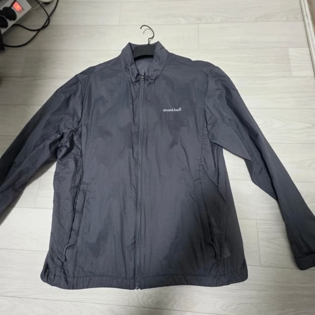 몽벨 바람막이
