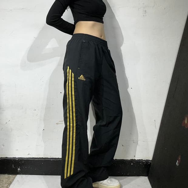 아디다스 블랙 골드 삼선 와이드 추리닝 트레이닝 팬츠 M 
