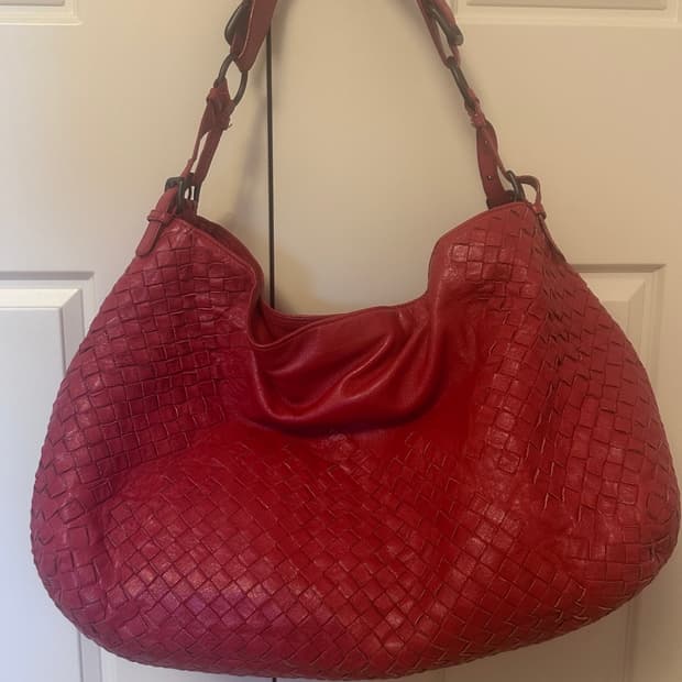 Bottega Veneta 인트레치아토 호보백 (미디움)
