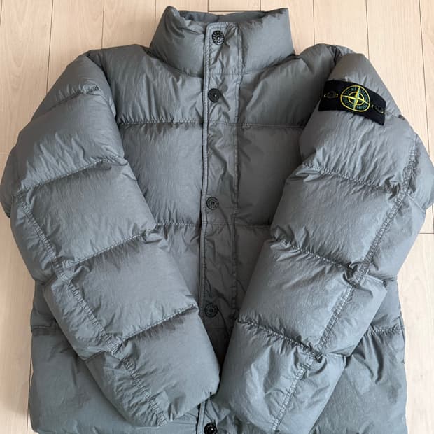 스톤아일랜드 25FW 크링클랩스 논후드 그레이 패딩 M