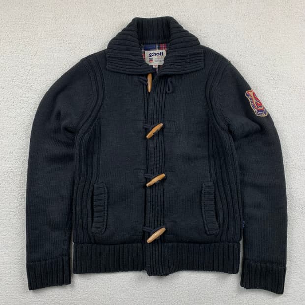 쇼트 토글 버튼 니트집업 블랙