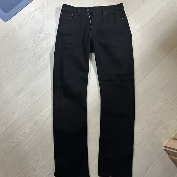 리바이스 블랙진