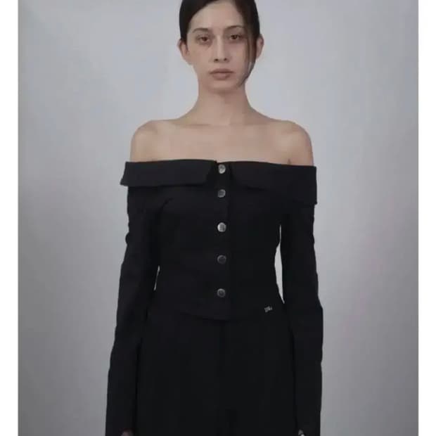 오브이 티유알이 TURE 오프숄더 재킷 블라우스